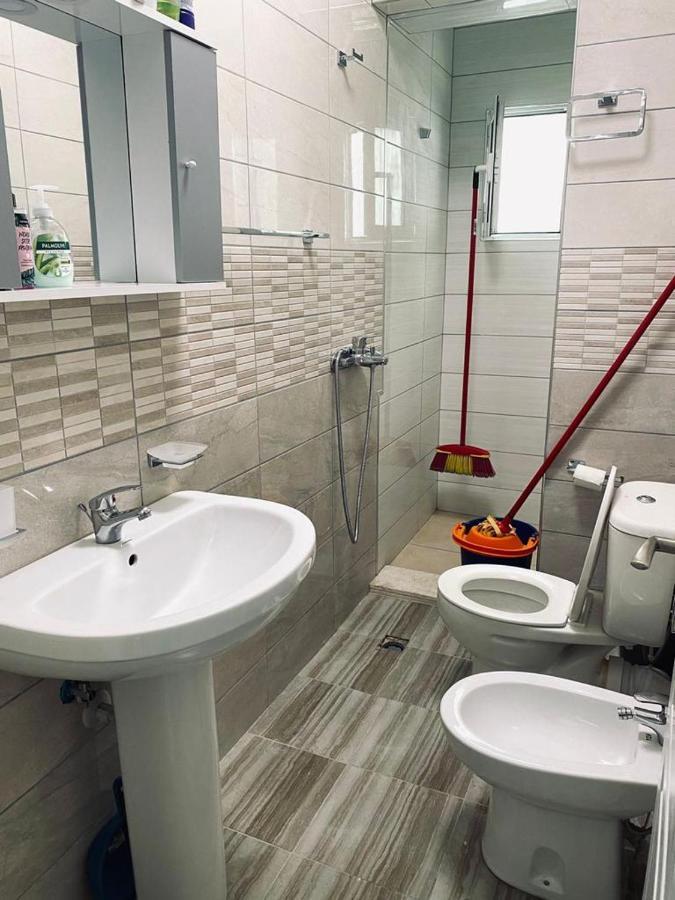 Kuta Apartments Tirane Esterno foto